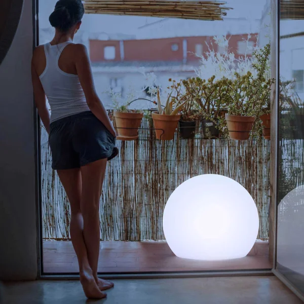 LÁMPARA EXTERIOR ESFÉRICA BULY 60 CABLE LUZ FRÍA