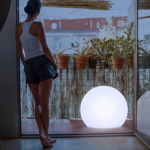 LÁMPARA EXTERIOR ESFÉRICA BULY 60 CABLE LUZ FRÍA