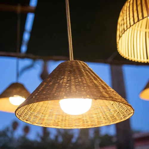 LÁMPARA COLGANTE EXTERIOR SIN CABLE CALOBRA 20 BATERIA RECARGABLE