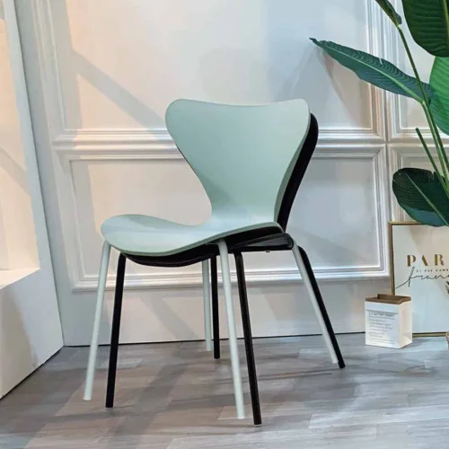 SILLA APILABLE NEGRA LUMINANCE