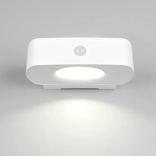 APLIQUE EXTERIOR SOLAR HÍBRIDO 6W 4000K C/SENSOR IP44 BLANCO BEGA