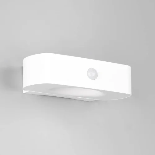 APLIQUE EXTERIOR SOLAR HÍBRIDO 6W 4000K C/SENSOR IP44 BLANCO BEGA