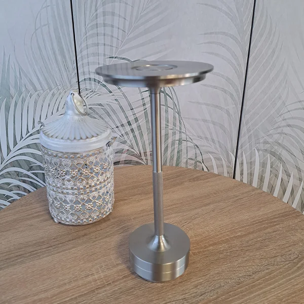LÁMPARA DE MESA LED RECARGABLE INALÁMBRICA 213LM NÍQUEL IP44 ESTIVA