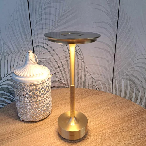 LÁMPARA DE MESA LED RECARGABLE INALÁMBRICA 213LM DORADA IP44 ESTIVA