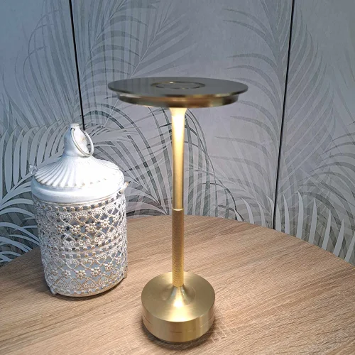 LÁMPARA DE MESA LED RECARGABLE INALÁMBRICA 213LM DORADA IP44 ESTIVA