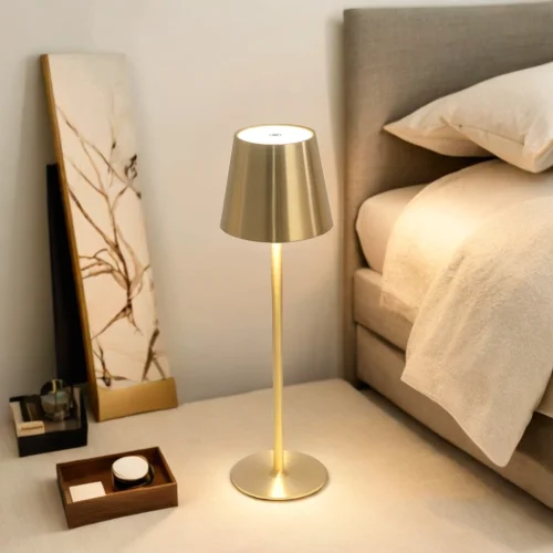 LÁMPARA DE MESA LED RECARGABLE INALÁMBRICA 229LM DORADA IP44 SIRANA