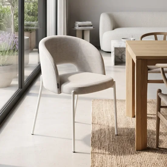 SILLA TAPIZADA ARENA CON 4 PATAS BEIGE CLOTILDE
